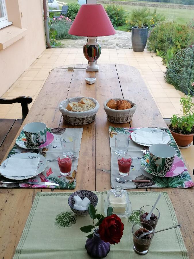 La Tour Du Bois Dormant Bed & Breakfast Plozevet Bagian luar foto