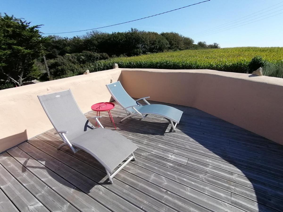 La Tour Du Bois Dormant Bed & Breakfast Plozevet Bagian luar foto