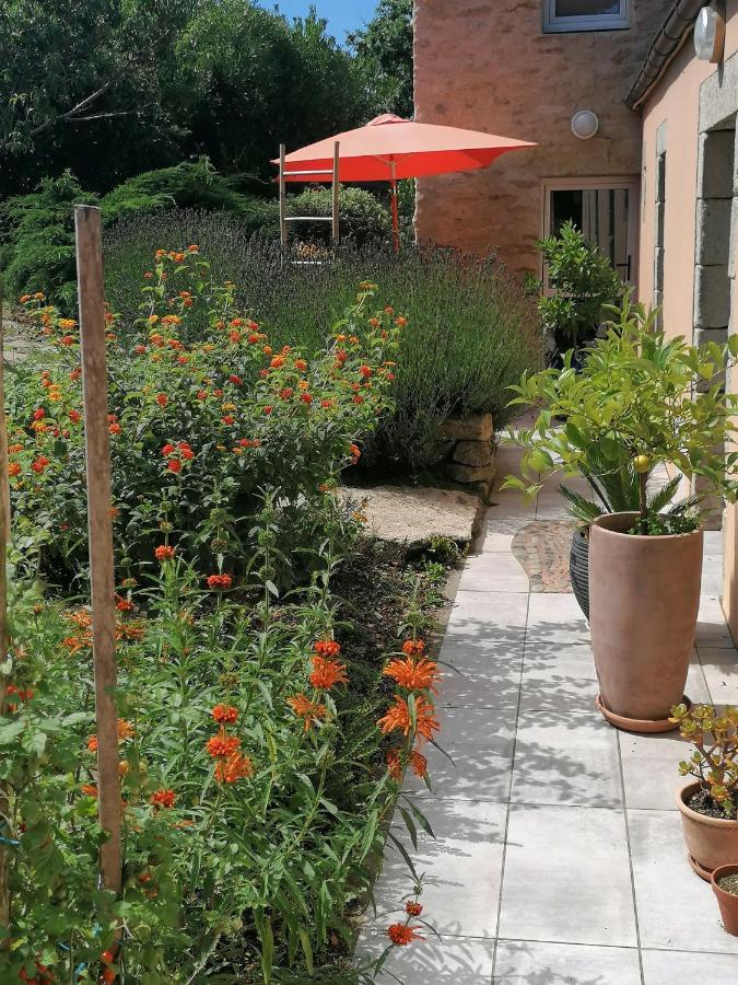 La Tour Du Bois Dormant Bed & Breakfast Plozevet Bagian luar foto